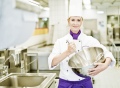 Vorschau: Köchin in der Großküche der Mensa des studierendenWERKs an der TU